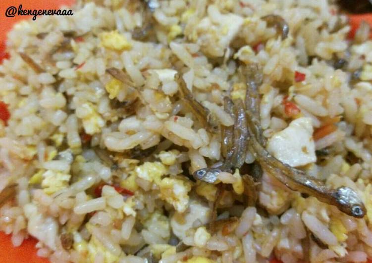 Cara buat Nasi Goreng Ikan Pedas 🌶 yang lezat Untuk Jualan