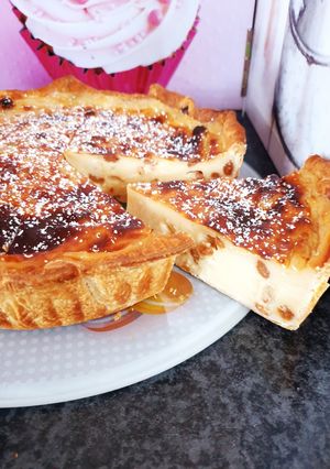 Une photo de Tarte au flan rhum raisins