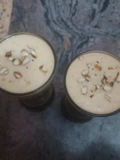 ஆப்பிள் பனானா மில்க் ஷேக்(apple banana milkshake recipe in tamil) செய்முறை முக்கிய புகைப்படம்
