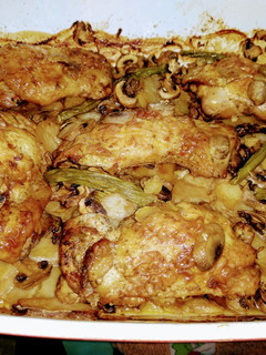 Una foto de Contramuslo de pollo marinado al horno
