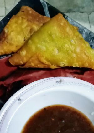 A picture of Chicken and Vegetables Samosa.