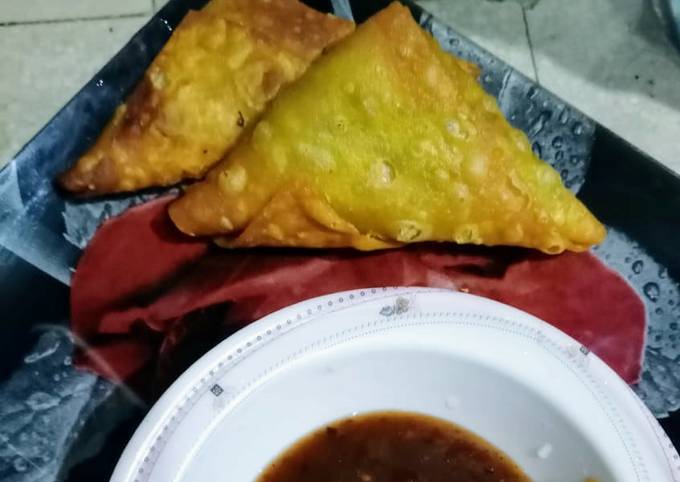 Chicken and Vegetables Samosa