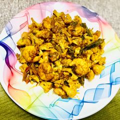A picture of Gobhi sabji with prawn.