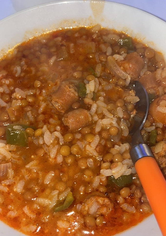 Una foto de Lentejas con arroz