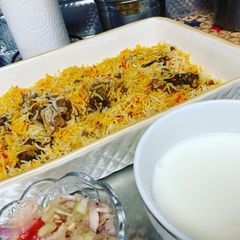 A picture of Yakhni pulao.
