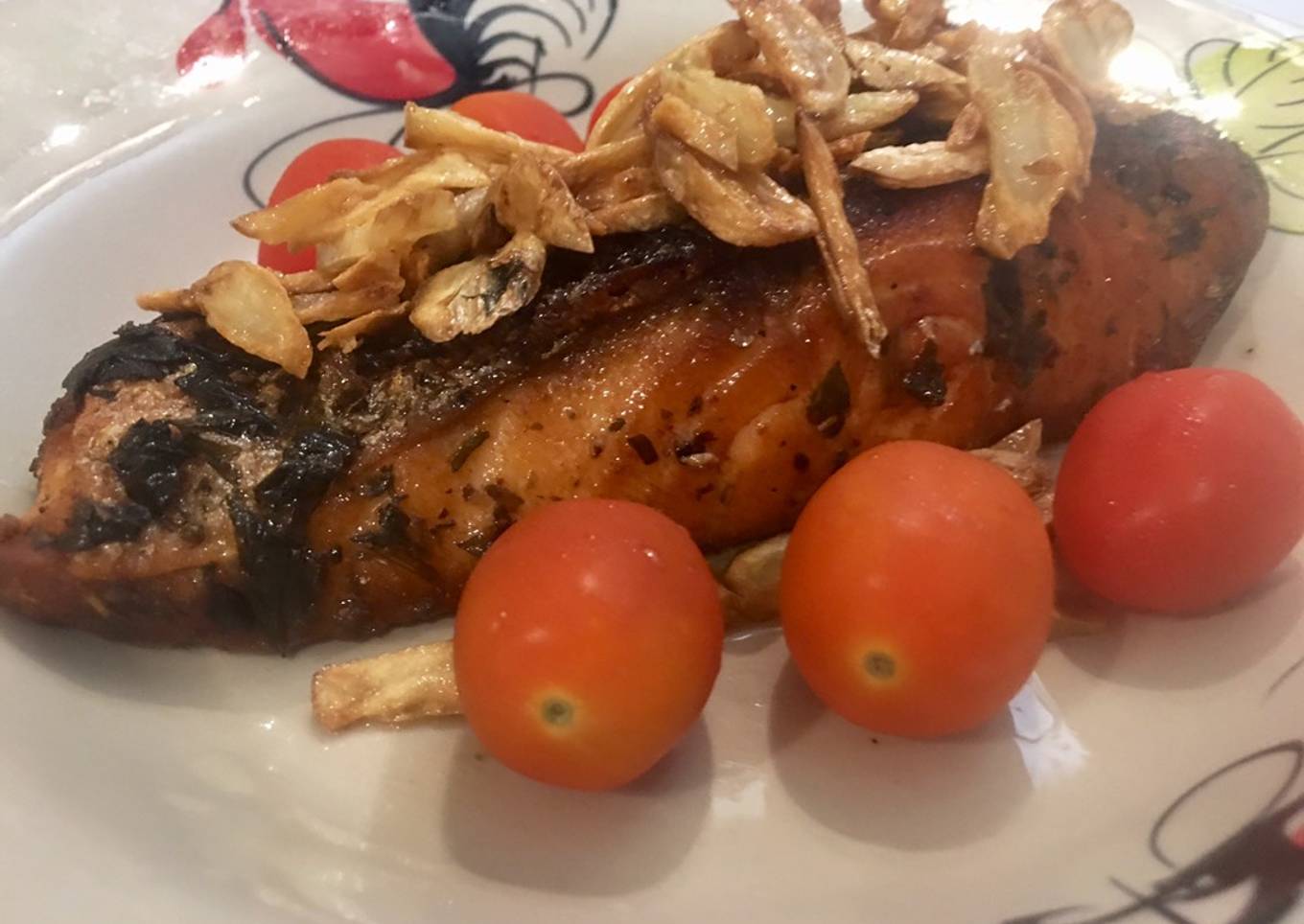 Salmon with Garlic Blanket