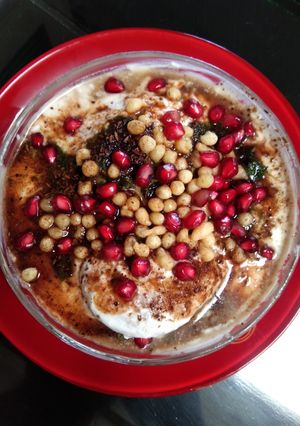 A picture of Dahi vada.
