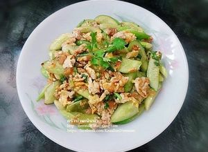 รูปของ แตงกวาผัดไข่
