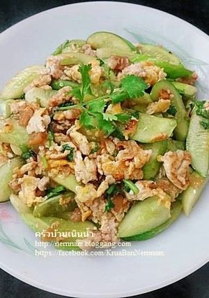 รูปของ แตงกวาผัดไข่