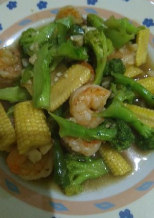 Foto resep 1. Brokoli Udang Saus Tiram