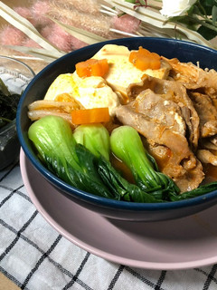 韓式泡菜豬肉豆腐鍋 (懶人料理) 的食譜成品照片