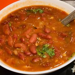 A picture of Rajma masala.