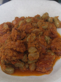 Una foto de Habas con chorizo