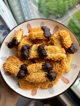 Langkah Mudah untuk Membikin Resep Semprit (Butter Cookies) Tepung Almond yang Uenak Anti Ribet, Mantap