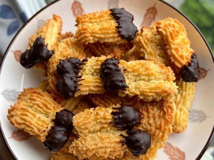 Langkah Mudah untuk Membikin Resep Semprit (Butter Cookies) Tepung Almond yang Uenak Anti Ribet, Mantap