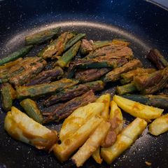 A picture of Bhendi Potato Fry.
