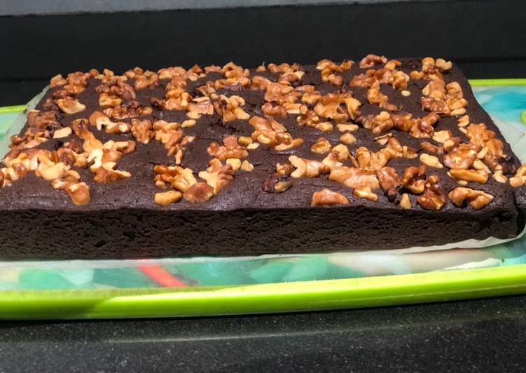 Whole wheat and jaggery brownies