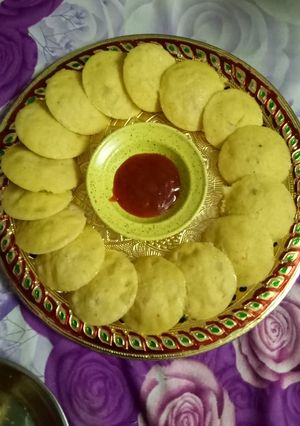 A picture of Instant idli.