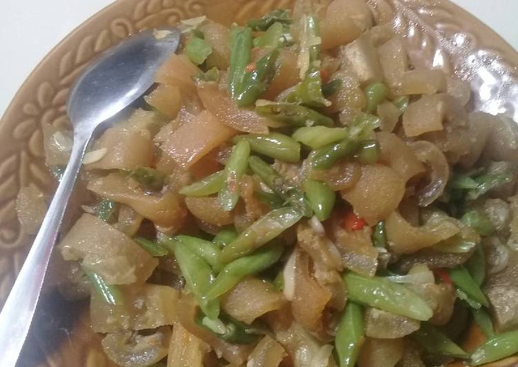 Oseng kikil buncis cabe ijo