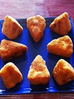 Una foto de Queso rebozado con mermelada de piquillos