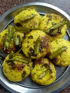 A picture of Cabbage Idli(with a twist).