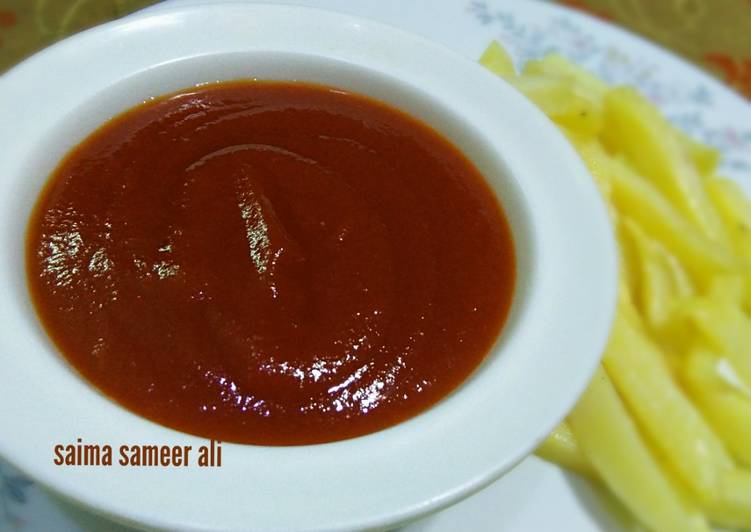 Homemade tomato ketchup