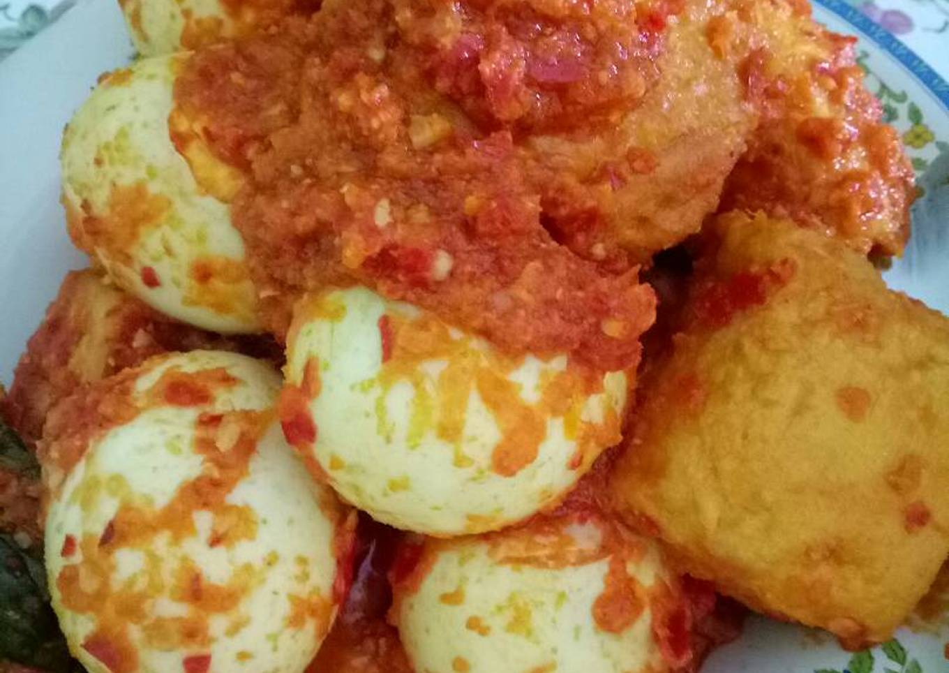 Balado Telur Ayam dan Tahu