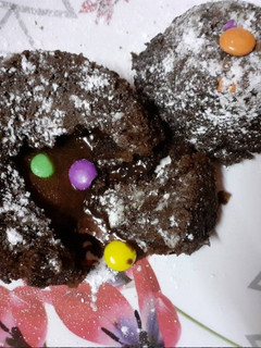 சாக்லேட் லாவா கேக் (Chocolate Lava Cake) செய்முறை முக்கிய புகைப்படம்