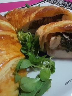 Una foto de Pollo en hojaldre con relleno de setas variadas -en airfryer-
