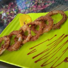 A picture of Onion rings.
