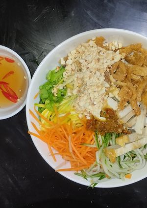 Hình của món Bún trộn chay.