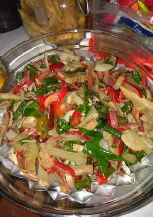 Foto resep Oseng campur kulit daun melinjo pepaya nangka tempe teri 😅