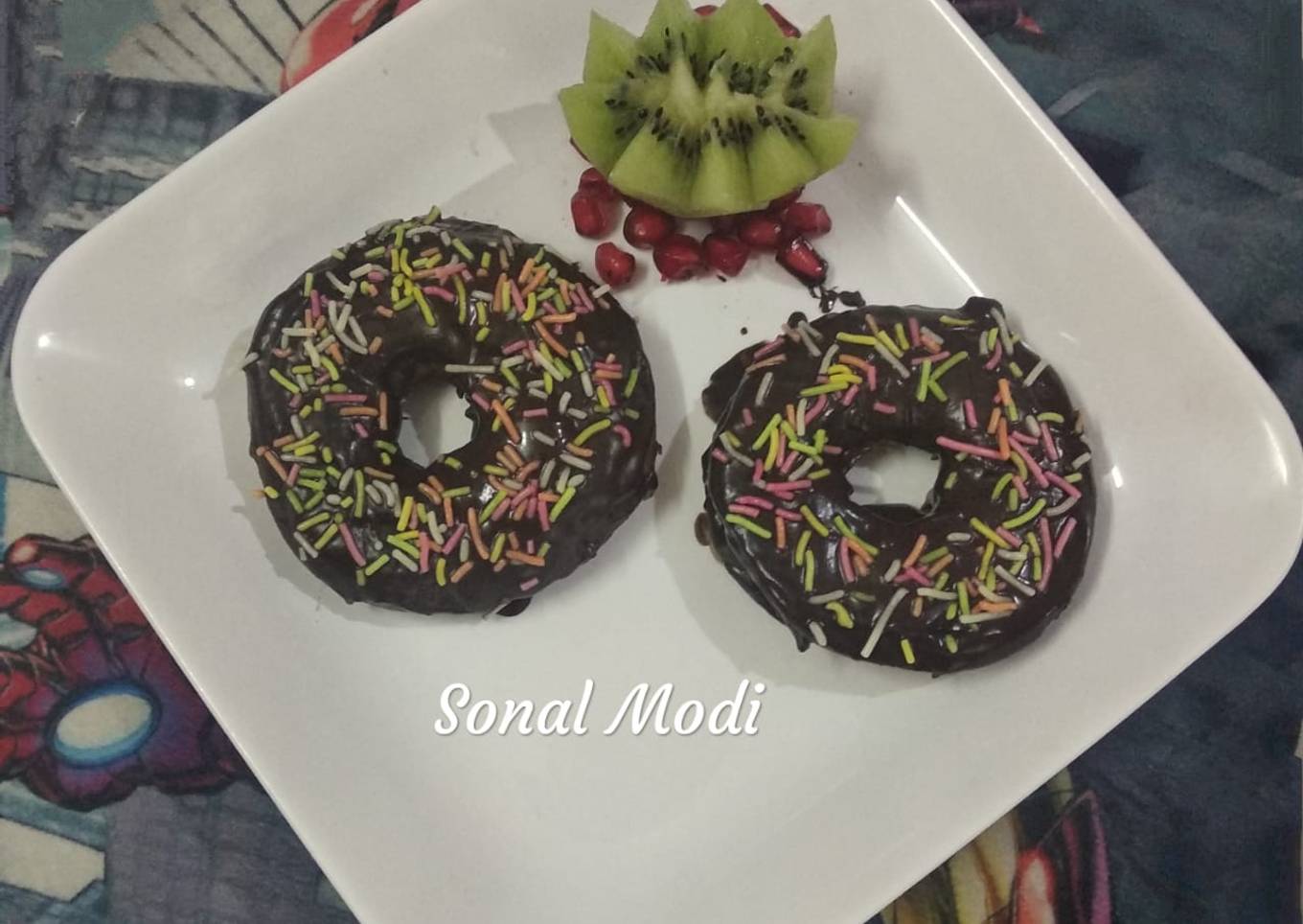 Stuffed fruit donuts