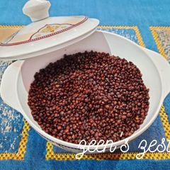 A picture of Oven Roasted Whole Red Lentils or Sabut Kali Masoor.