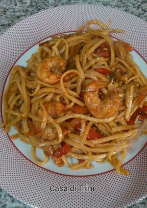 Foto principal de Tallarines con gambas al estilo chino