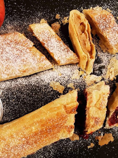 Házi rétes háromféle töltelékkel recept fotója