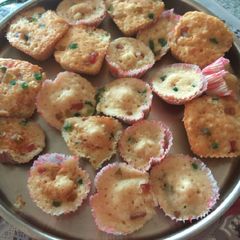 A picture of Rj special Muffins in microwave convection.