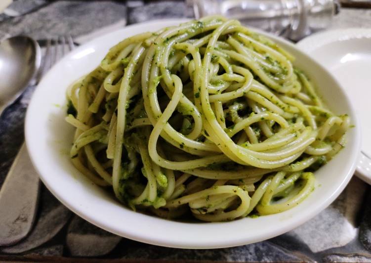 Step-by-Step Guide to Make Ultimate Spaghetti in creamy spinach sauce