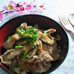 A picture of Pork and Shiitake Rice Bowl.