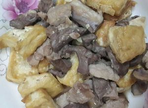 Hình của món Thịt kho với đậu phụ.