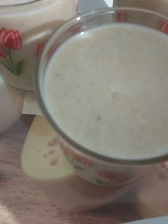 ચીકુ શેક(chikoo shake recipe in gujarati) રેસીપી મુખ્ય ફોટો