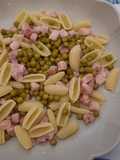 Gnocchetti con pisellini e pancetta affumicata