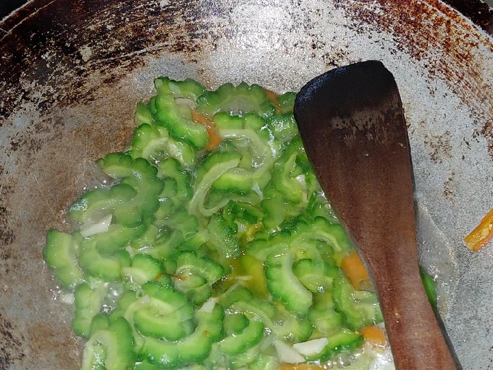 Langkah Mudah untuk Membikin Resep Tumis pare yang Enak Banget Anti Ribet, Mantap