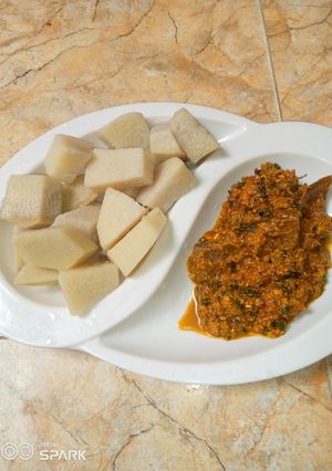 Daffen doya da leftover egusi soup ainihin hoton girkin