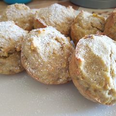 A picture of Banana oatmeal muffins.