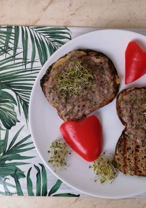 Fehérjedús hamis humusz recept fotója