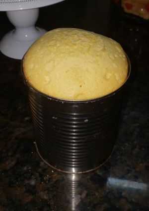 Una foto de Bizcochuelo en lata de durazno