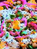 Ensalada de garbanzos, cebolla encurtida y perejil 🥗