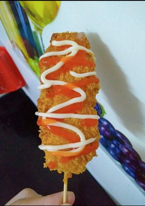 Hình của món Hot dog phô mai Hàn xẻng 😂.
