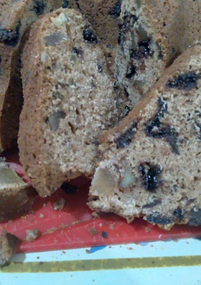 Una foto de Budín con jengibre y ciruelas